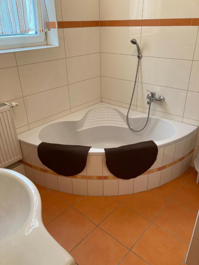 Heurigenbar Apartment Feldkirchen an der Donau ภายนอก รูปภาพ